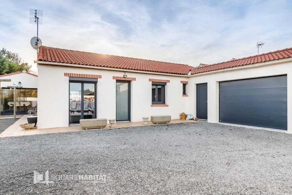 סן ז'אן דה מון Villa Avec Piscine מראה חיצוני תמונה
